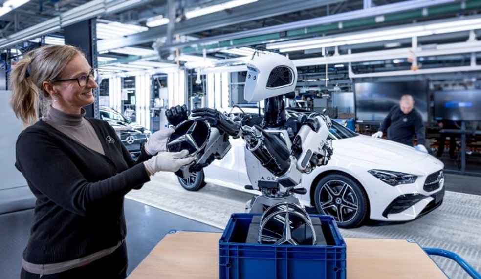 Humanoid Roborts in automotive