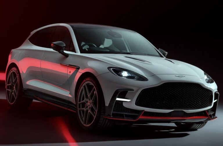 Aston Martin DBX S