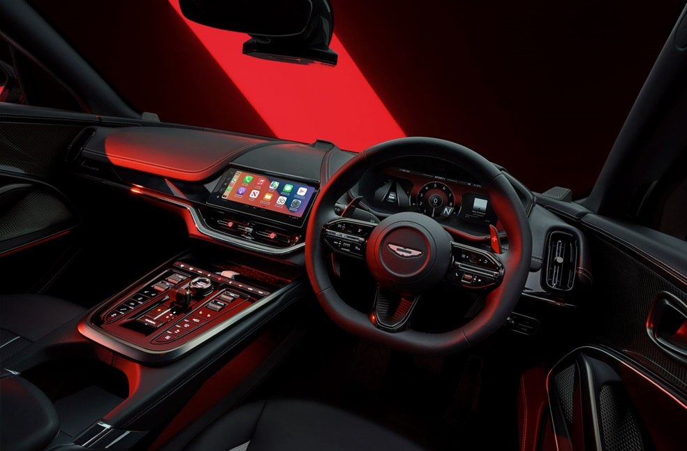 Aston Martin DBX S 