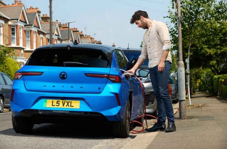 Vauxhall EV Charging Alt Img