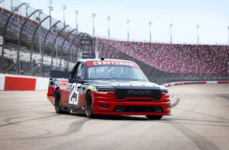 Ram 1500 Concept Race Truck